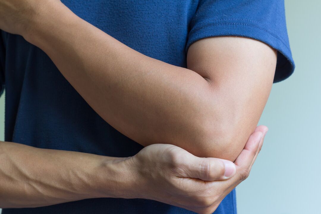 Ellbogenschmerzen wéinst Arthrosis